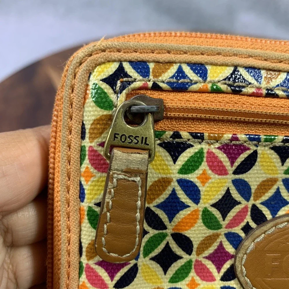 Fossil brand authentic